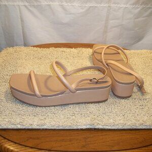 Chinese Laundry Los Angeles Womens Sandals Size 9/40M Ankle Strap Tan NWT NWOB